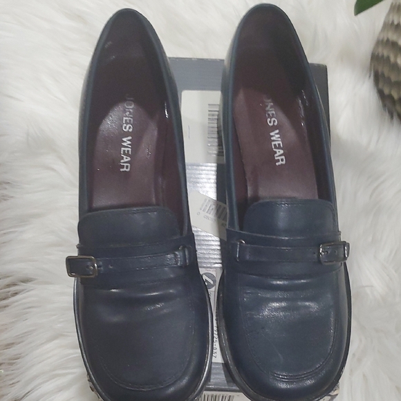Jones Wear Shoes - Jones Wear Women's Navy Loafers with Buckle